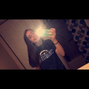 Meet your Posher, Mia