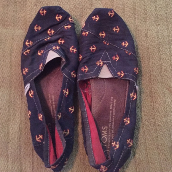 Toms
