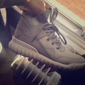 Adidas sneakers!😍