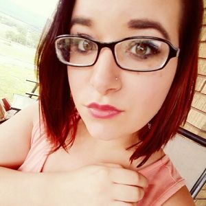 Meet your Posher, Carrie