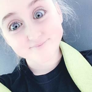 Meet your Posher, Abbi