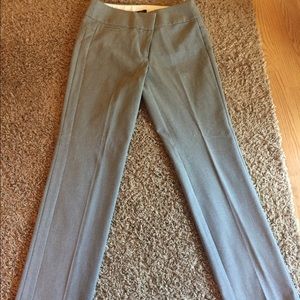 ANN TAYLOR LOFT SIZE 6 NEVER WORN