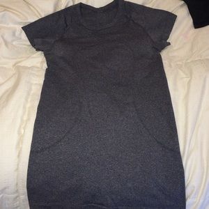 Lululemon swiftly tech short sleeve