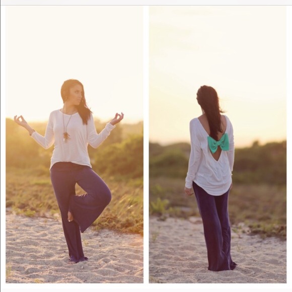 Solemio bow back top