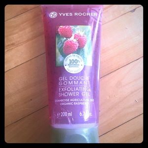 Organic raspberry shower gel