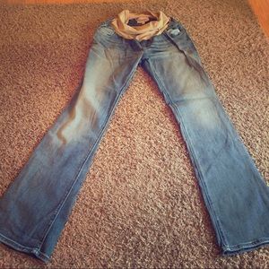 JESSICA SIMPSON MATERNITY JEANS - NEVER WORN!