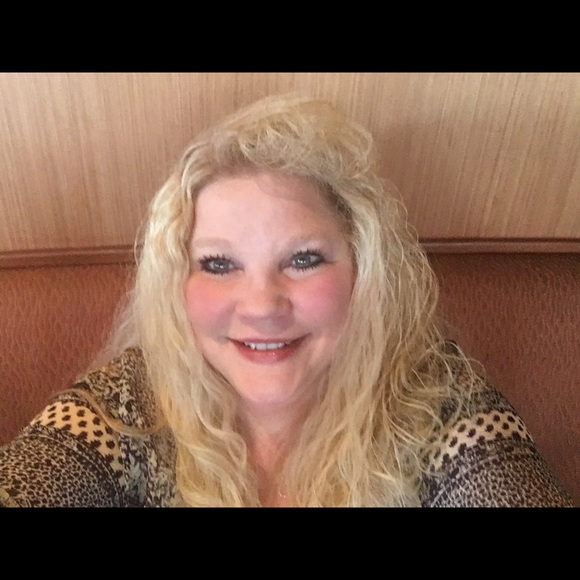 Meet your Posher, Tammy - Picture 2 of 4