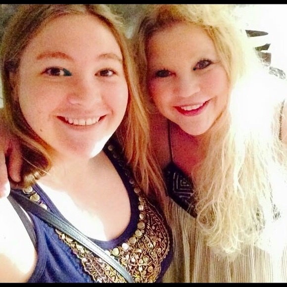 Meet your Posher, Tammy - Picture 3 of 4