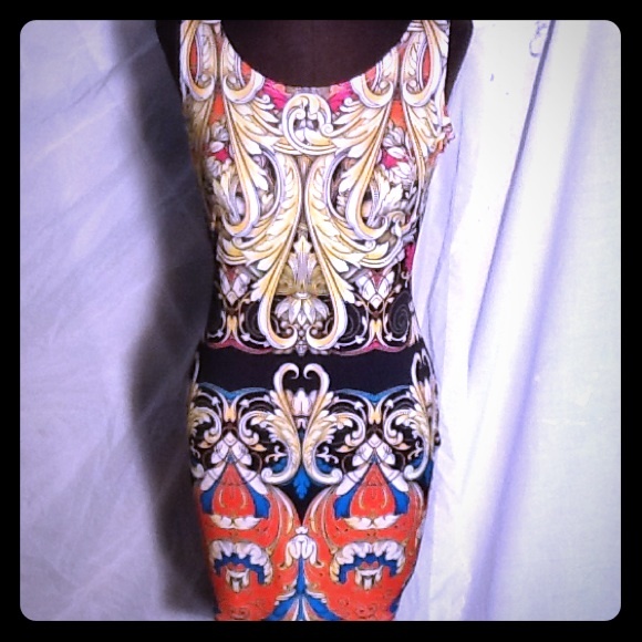 579 Multi orange/gold/black graph print mini dress