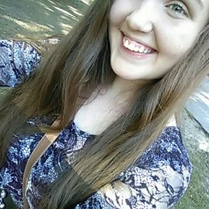 Meet your Posher, Cora