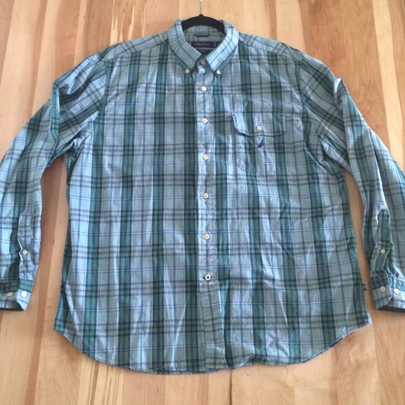 Nautica Men's Button Down Shirt