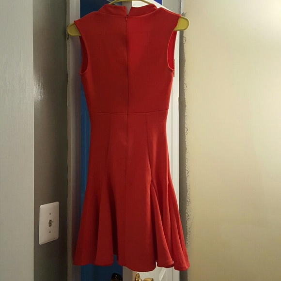 Coral V-neck Dress - Picture 2 of 3