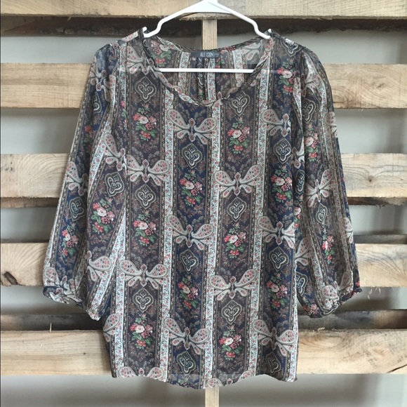 Paisley top