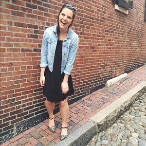 Meet your Posher, Emily