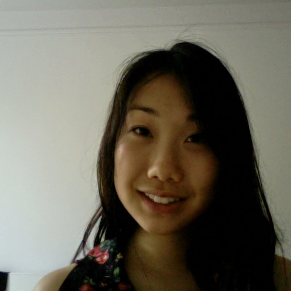 Meet your Posher, Iris - Picture 1 of 1
