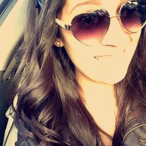 Meet your Posher, Andie