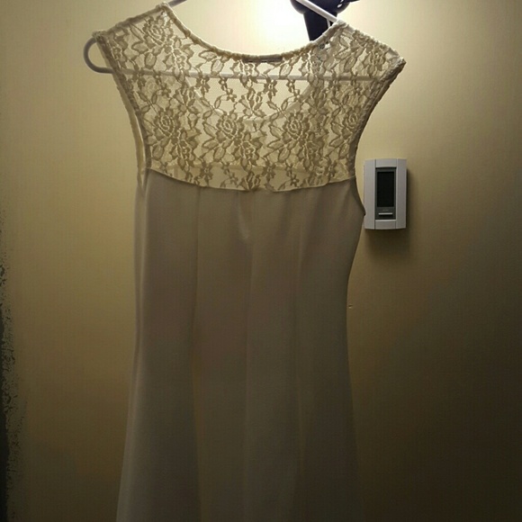 Off-White Skater Dress with Lace on Top - Picture 3 of 4