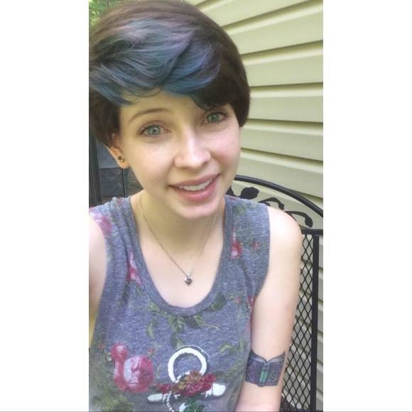 Meet your Posher, Tabitha