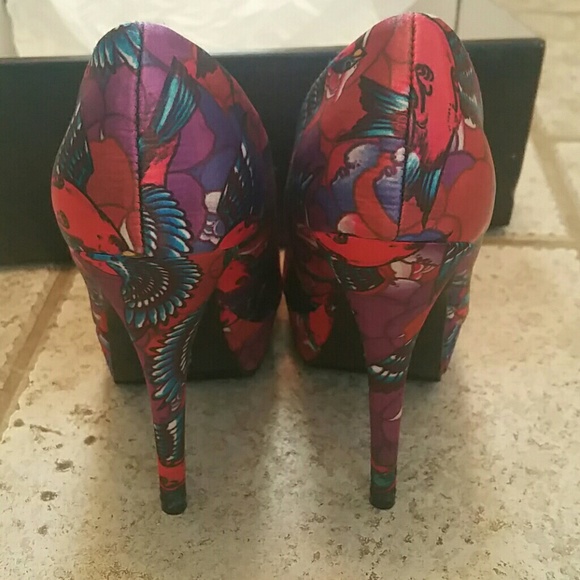 **SOLD** Iron Fist-Jeweled Sparrow Heels - Picture 4 of 4