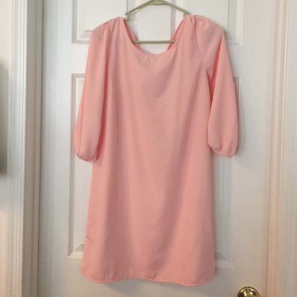 Body Central Dresses & Skirts - Open back pink dress