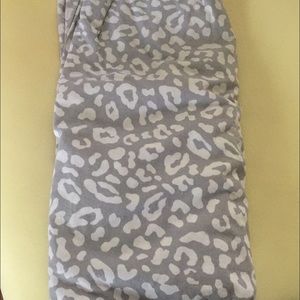 VS Pink twin XL sheet set