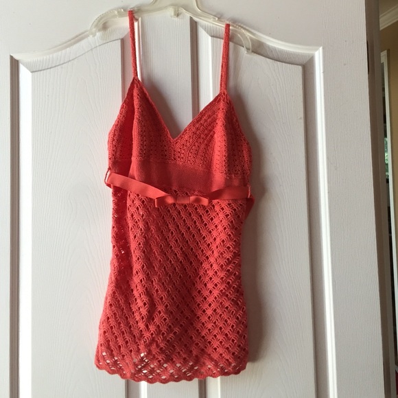 Crocheted coral tank with bow