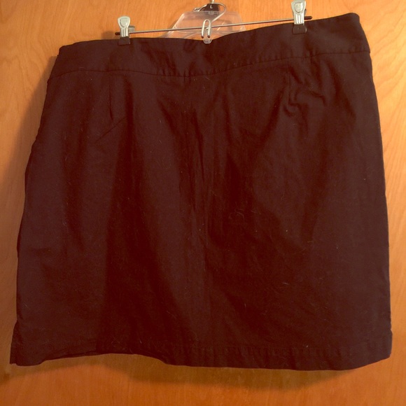 Gap Black skirt