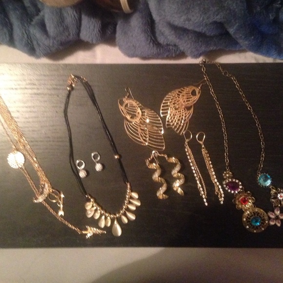 Fashion jewelry lot