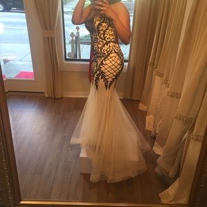 Beautiful formal/prom dress.