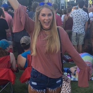 Meet your Posher, Andrea