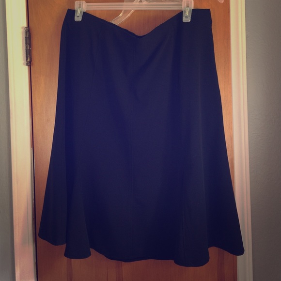 Professional Black A-line skirt