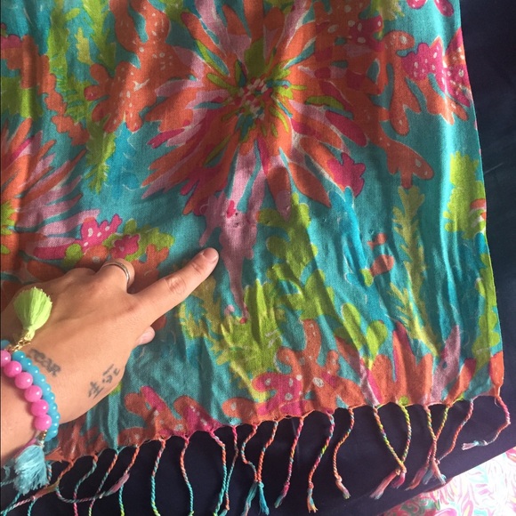 GUC Lilly Pulitzer Murfee in Trippin' and Sippin' - Picture 3 of 3