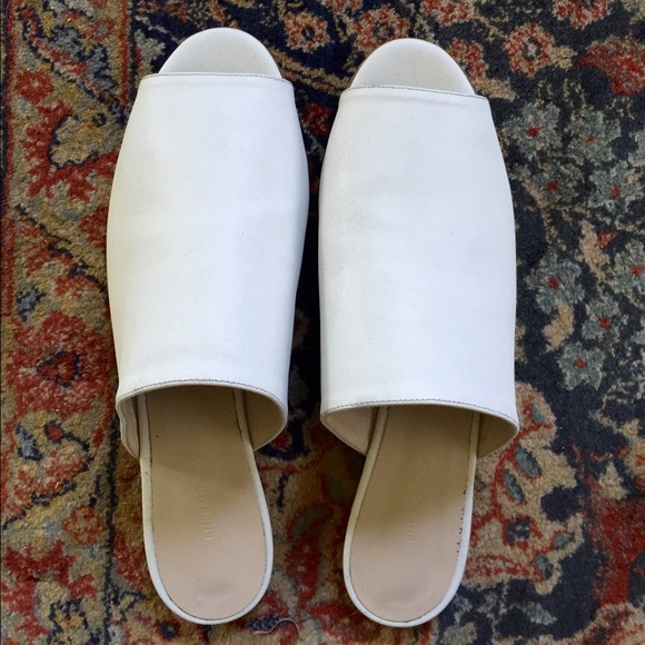 White Emerson Fry slides 37, 6.5