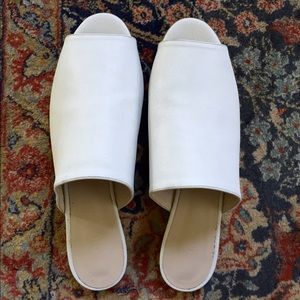 White Emerson Fry slides 37, 6.5