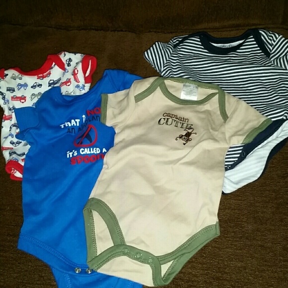 Baby onsies 0-3 month