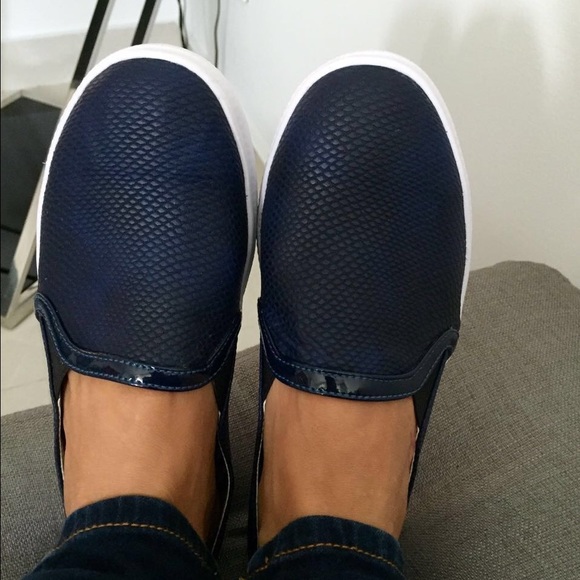 Blue slips on