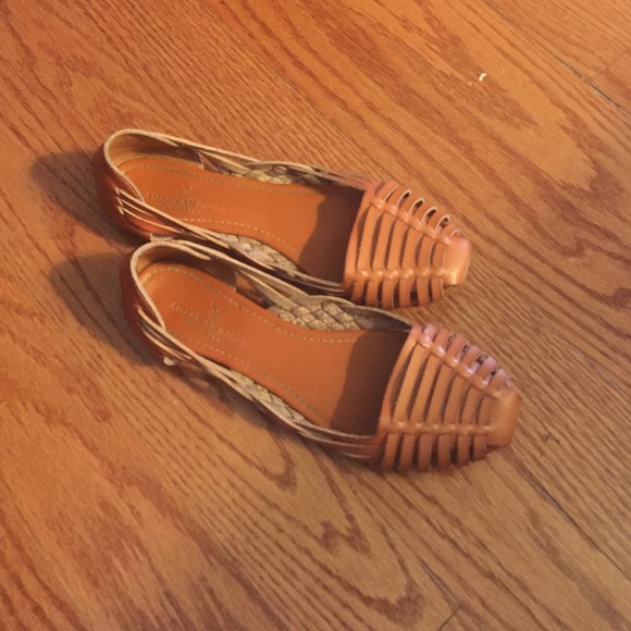 American Eagle Tan Huarache Flats size 6.5