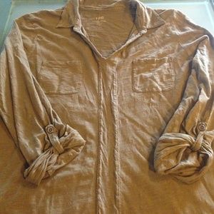 Khaki green 3/4 sleeve shirt