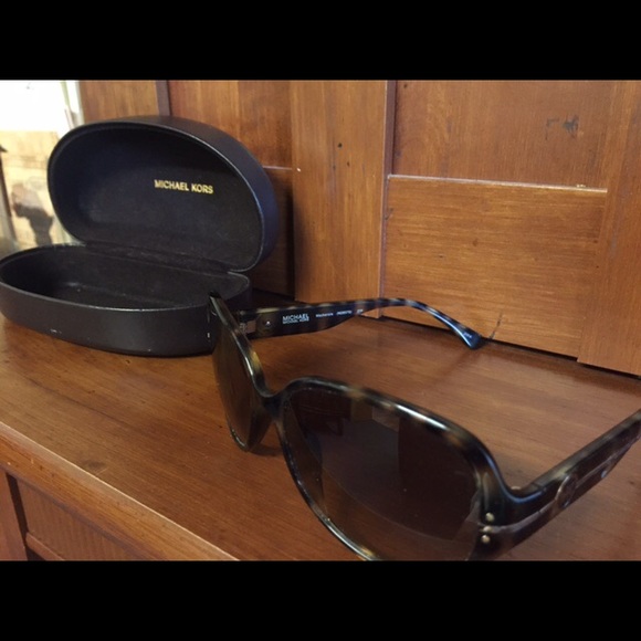 Michael Kors Mackenzie sunglasses