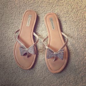 Jeweled bow sandals