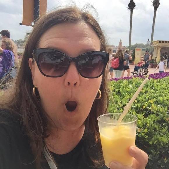 Meet your Posher, Melissa - Picture 1 of 1