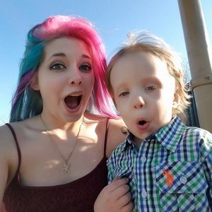 Meet your Posher, Denise