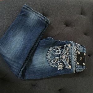 Miss Me 27 Cuffed Capri jeans