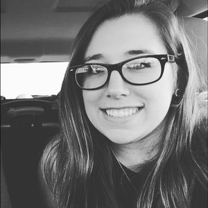 Meet your Posher, April