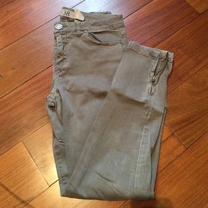 Zara Supersoft Ankle Zip Stretch Twill Pant