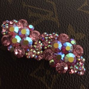 Classy clip earrings !!