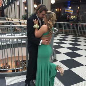 Meet your Posher, Belle