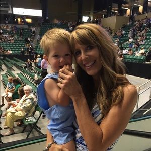 Meet your Posher, Monica