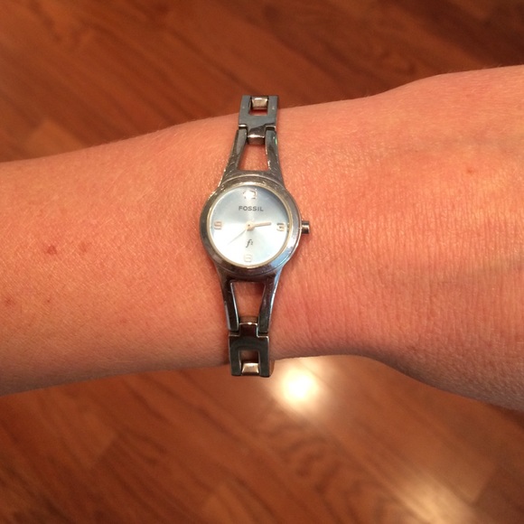 Silver Fossil watch with light blue face - Picture 3 of 4