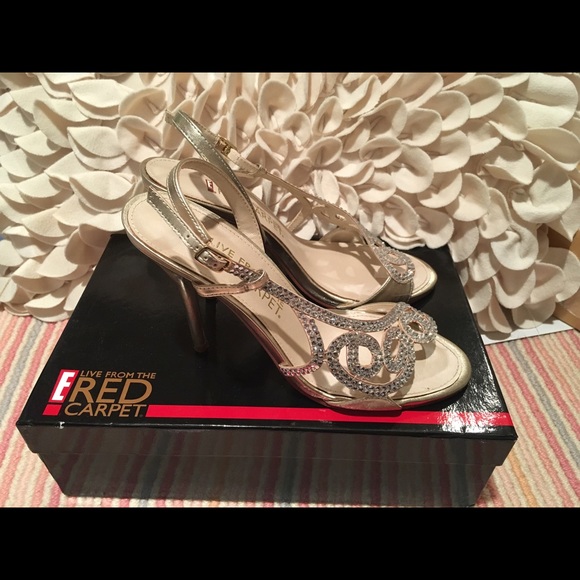 E! Live from the red carpet gold metallic heels